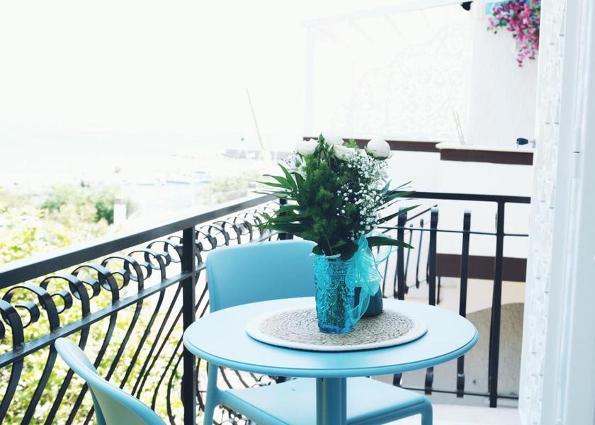 balcony/terrace