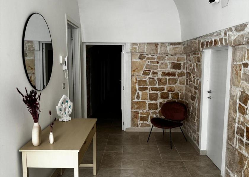 Puglia Sannicandro di Bari lobby