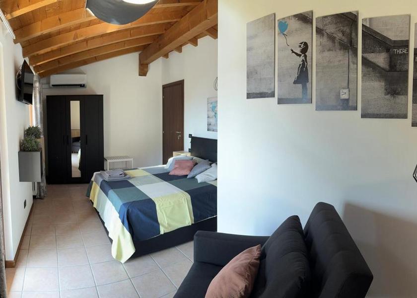 Lombardy Scanzorosciate Large Double Room