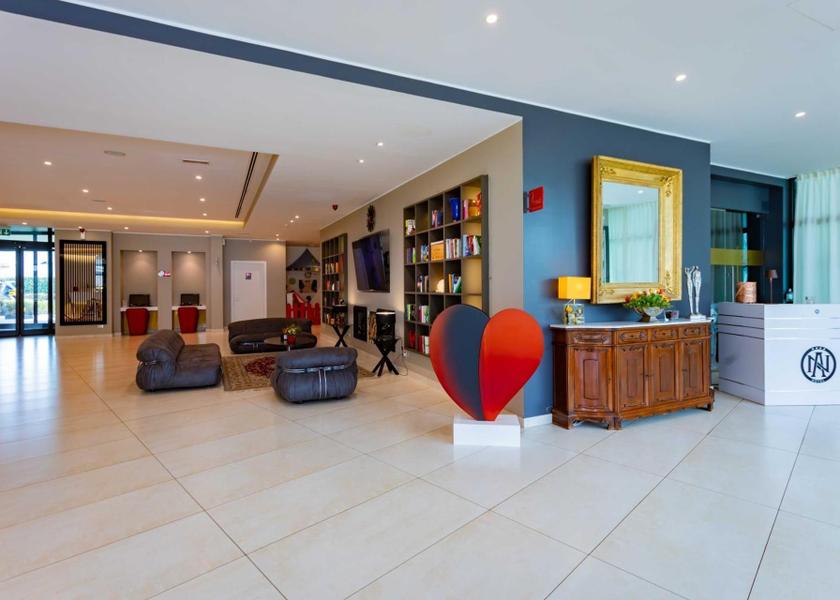 Lombardy Settala lobby