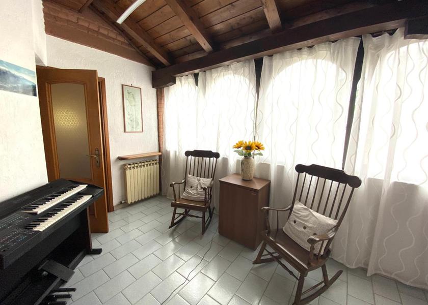 bar/lounge