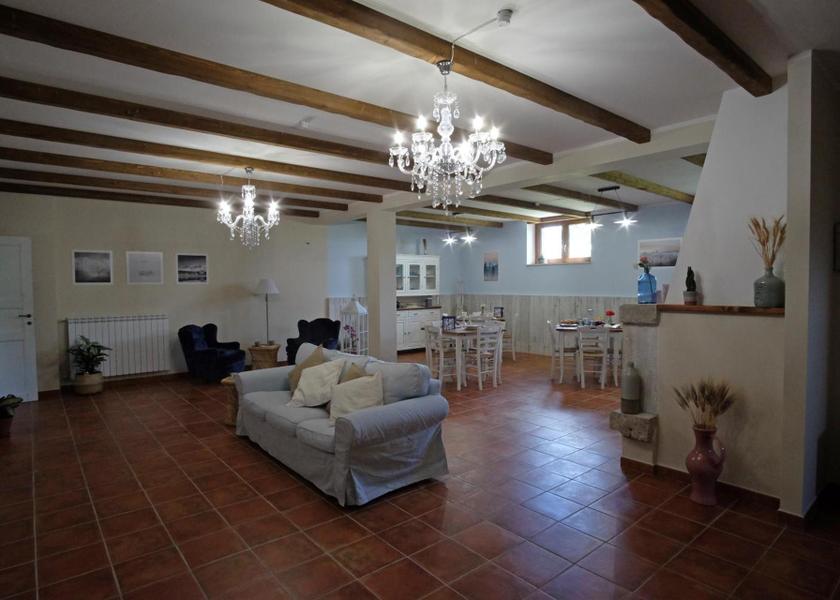 shared lounge/tv area