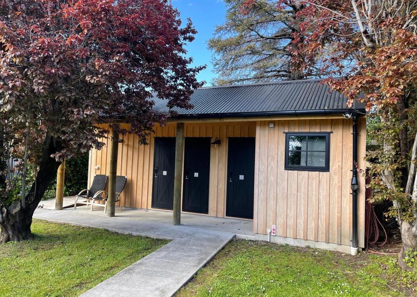 Southland Te Anau Hotel Exterior