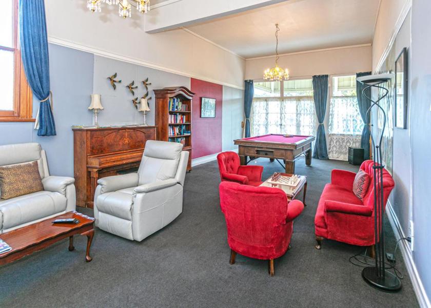 Waikato Thames shared lounge/tv area