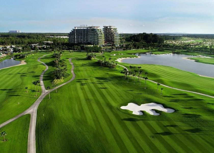 golf course [on-site]