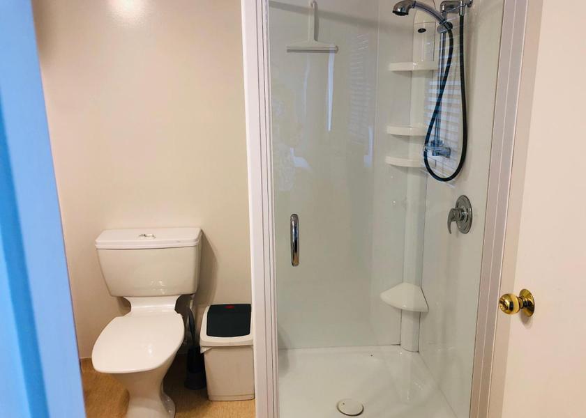 West Coast Hokitika Triple Room with Private Bathroom
