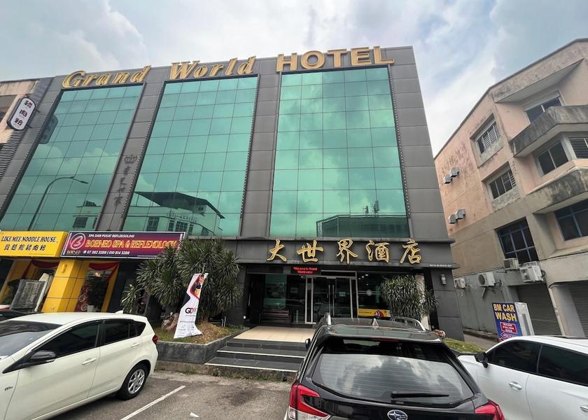 Johor Masai Front of property