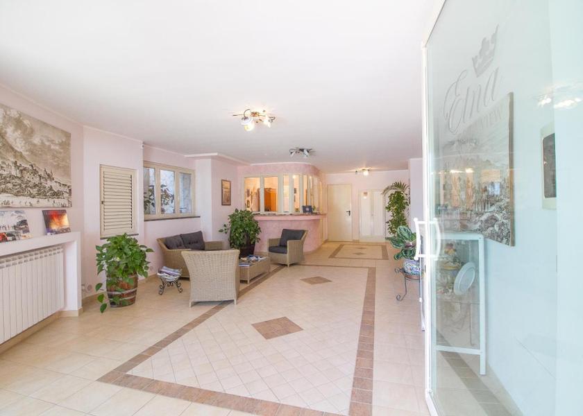 Sicily Trecastagni lobby