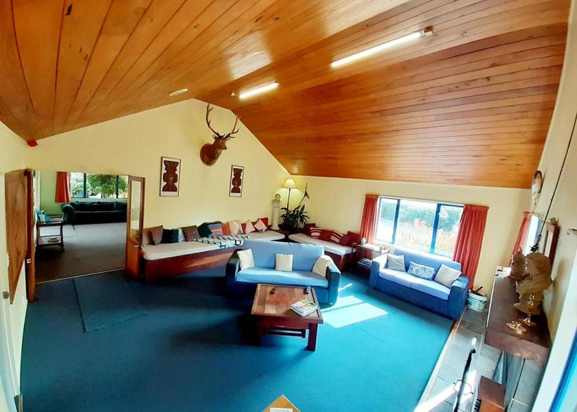 shared lounge/tv area