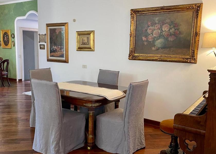 shared lounge/tv area