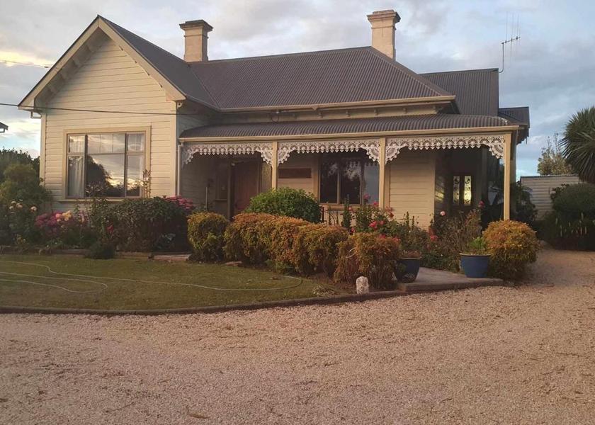Canterbury Oamaru exterior view