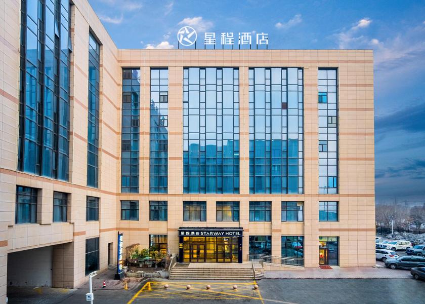 Xinjiang Ürümqi Hotel Exterior