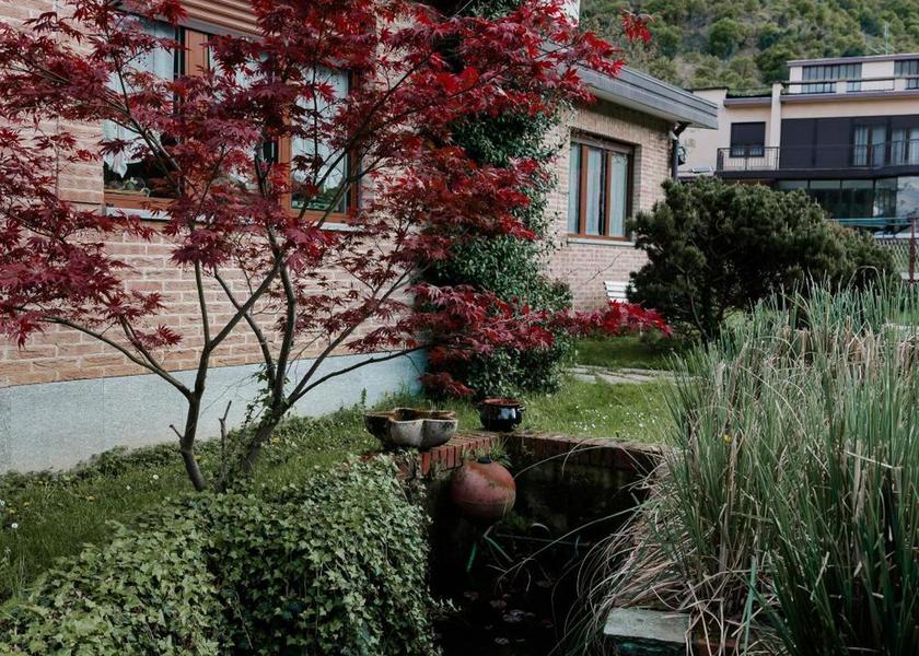 Piedmont Val Della Torre garden