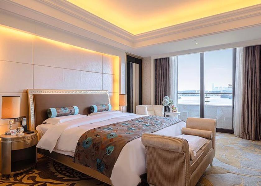 Jiangxi Nanchang Zero Pressure Deluxe Lake-View Suite