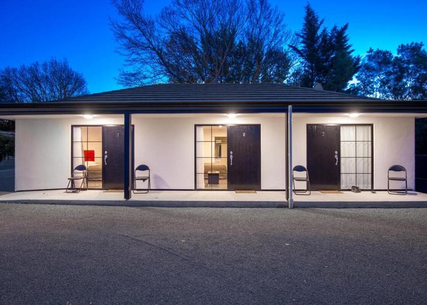  Blenheim Hotel Exterior