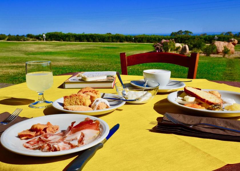 Sardinia Valledoria food and beverages