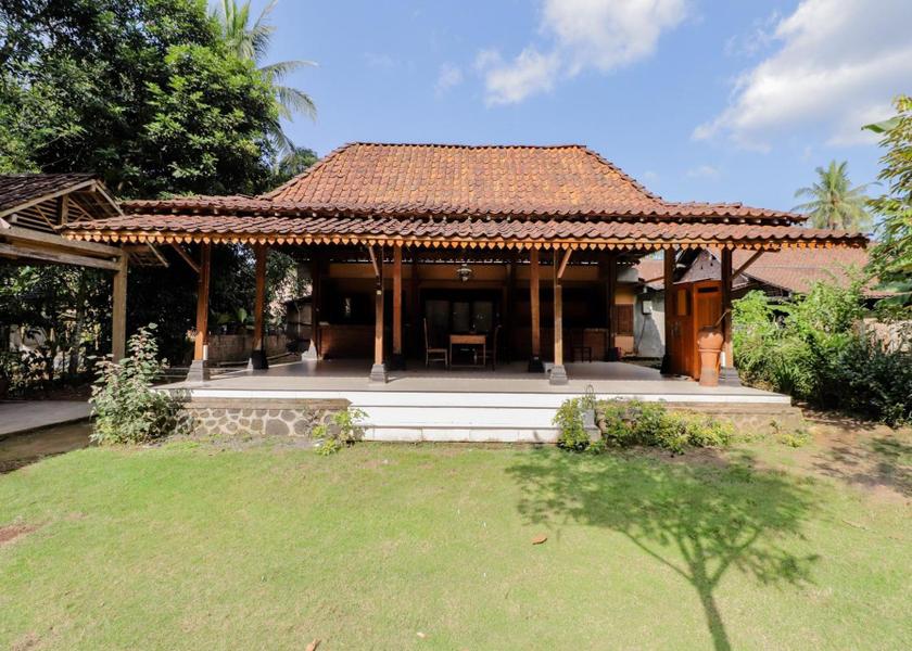 Central Java Magelang exterior view