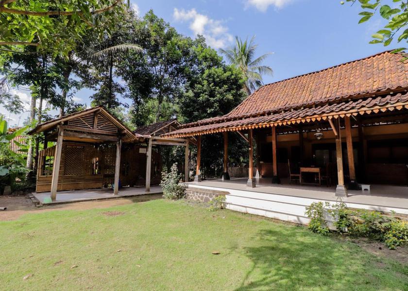 Central Java Magelang exterior view