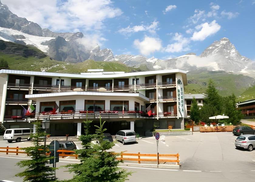 Valle d'Aosta Valtournenche surrounding environment