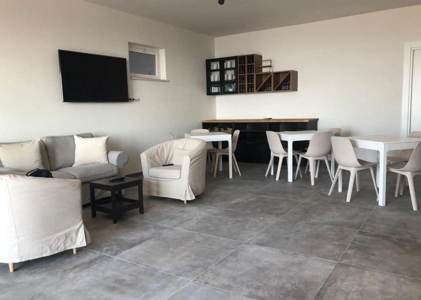 shared lounge/tv area