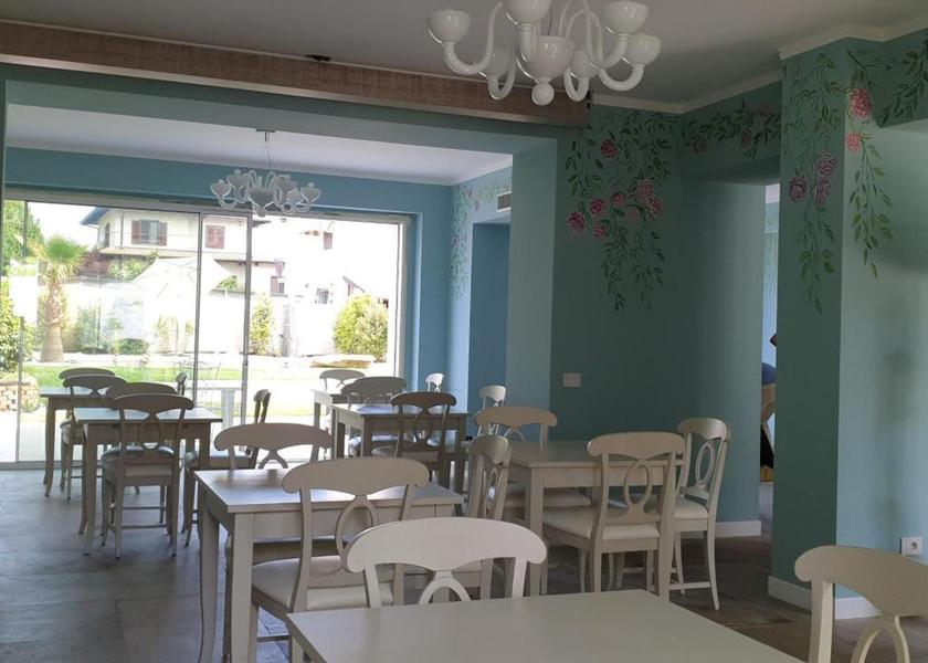 Lombardy Vigevano shared lounge/tv area