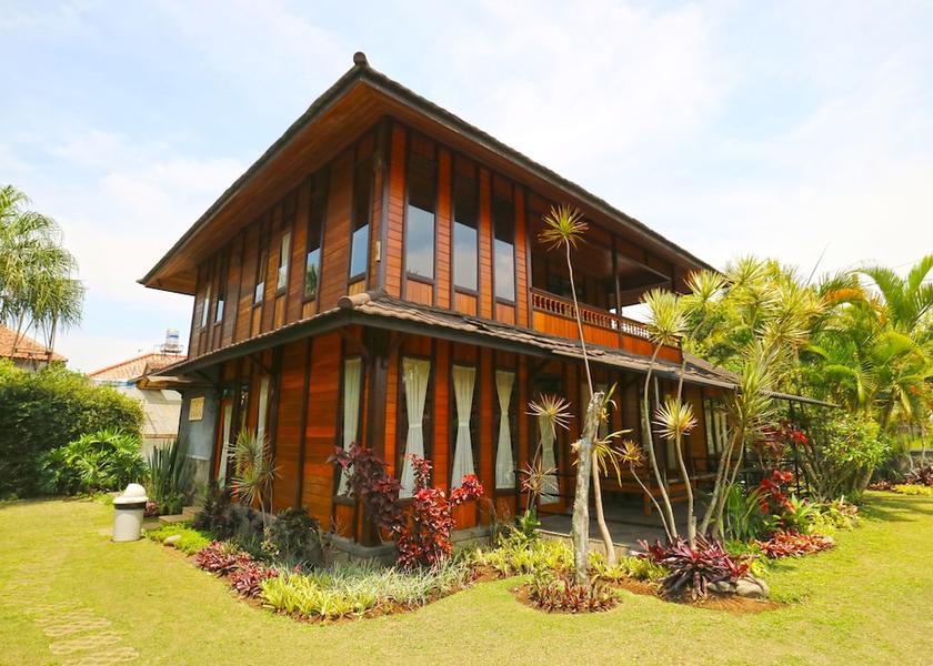 West Java Parongpong Front of property