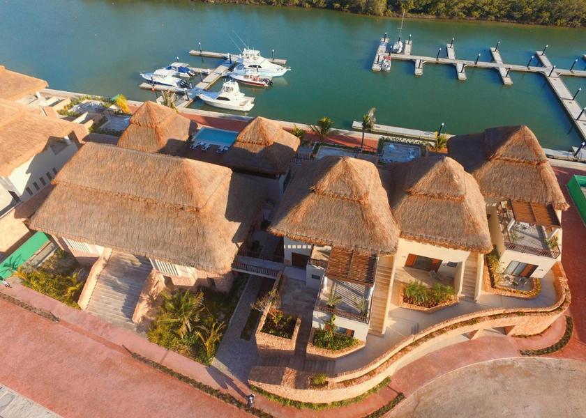 Yucatán Telchac Puerto exterior view