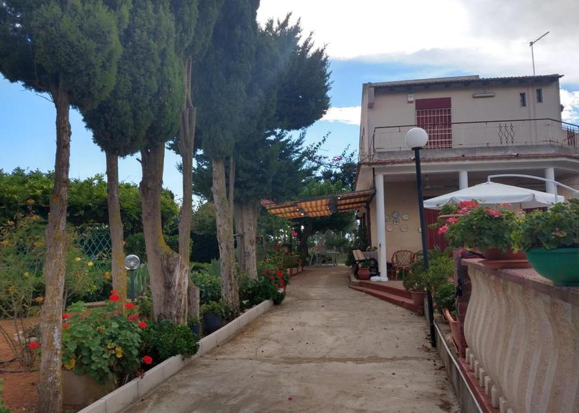 Sicily Vittoria Hotel Exterior