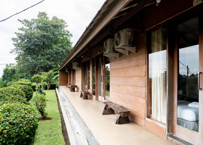 West Java Cimenyan Hotel Exterior