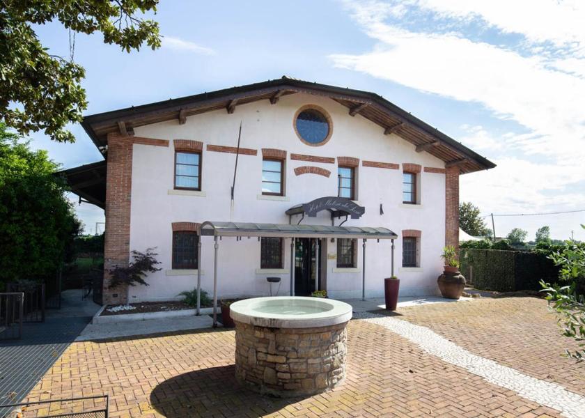 Veneto Zevio exterior view