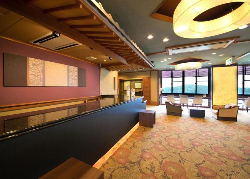 Mie Toba lobby