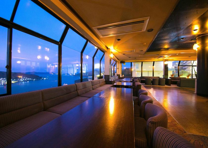 Mie Toba bar/lounge