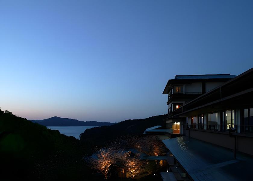 Mie Toba exterior view