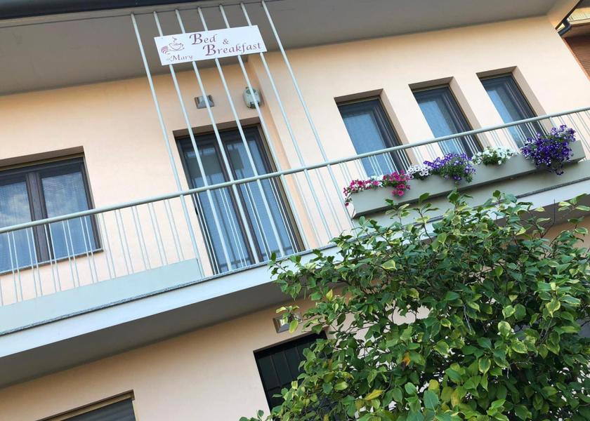 Lombardy Magenta entrance