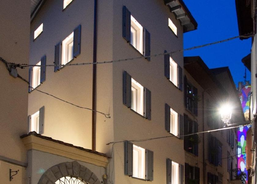 Lombardy Lovere 