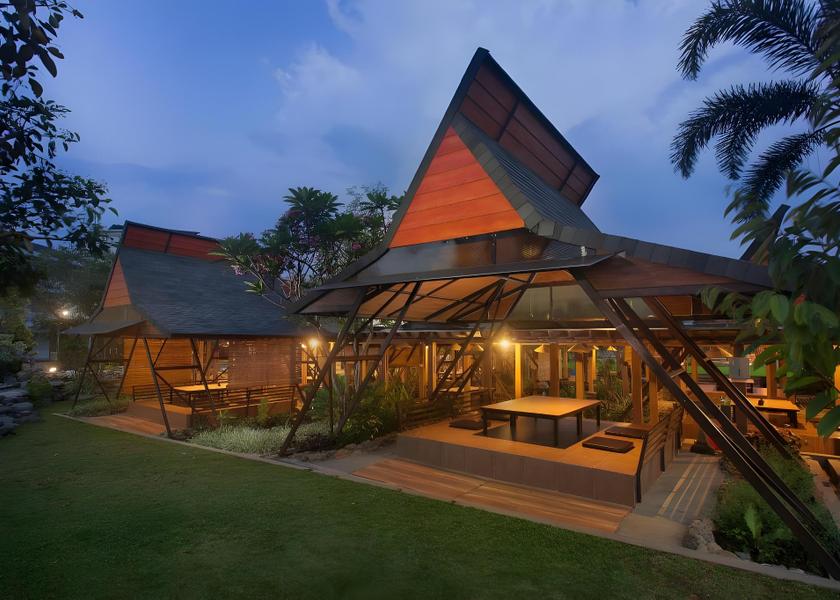 Central Java Ungaran Hotel Exterior