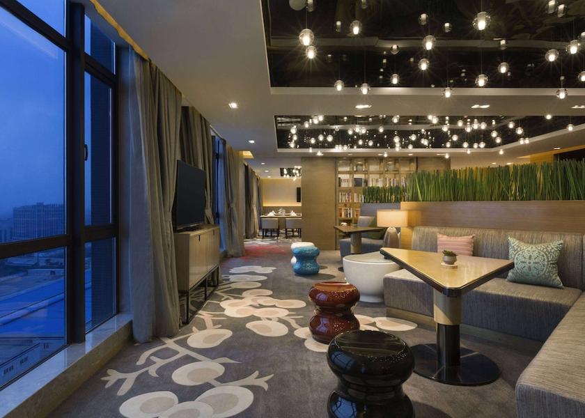 Fujian Quanzhou Bar (on property)