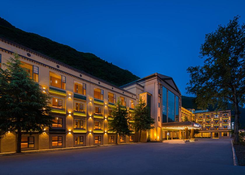 Sichuan Ngawa Autonomous exterior view