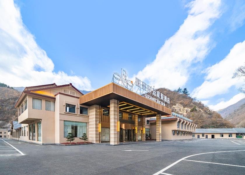 Sichuan Ngawa Autonomous exterior view