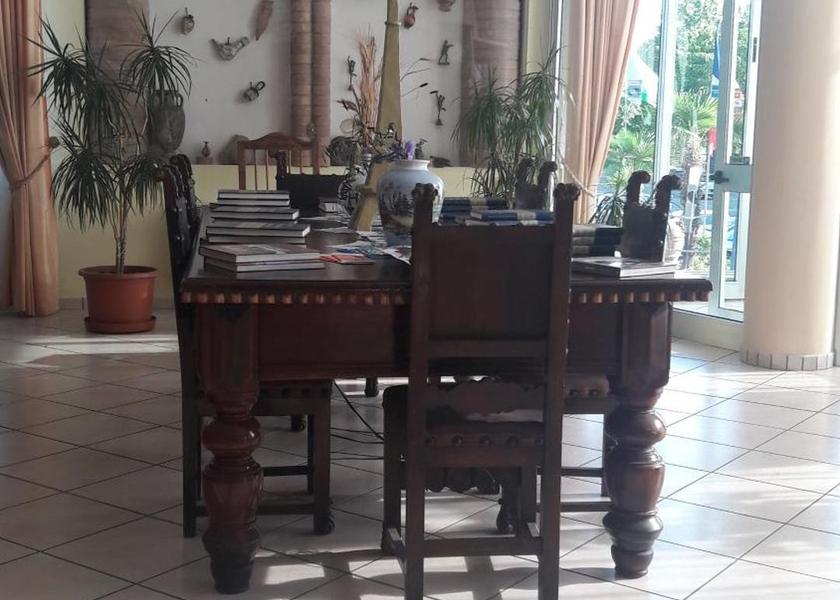 Emilia-Romagna Castel San Pietro Terme shared lounge/tv area