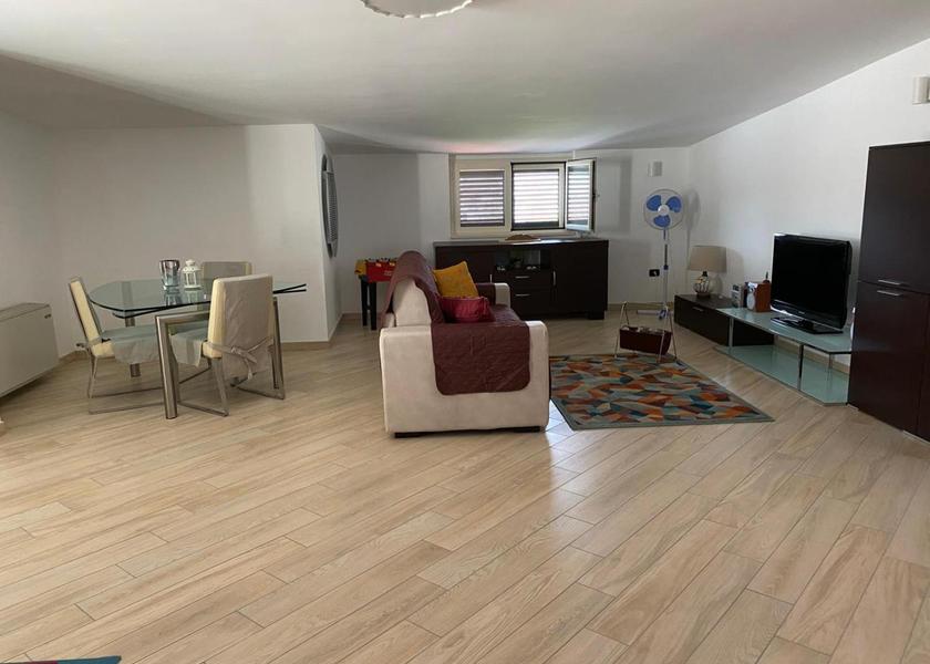 shared lounge/tv area