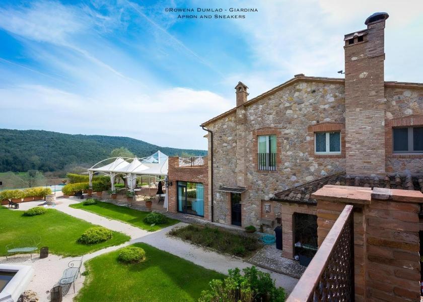 Umbria Amelia exterior view