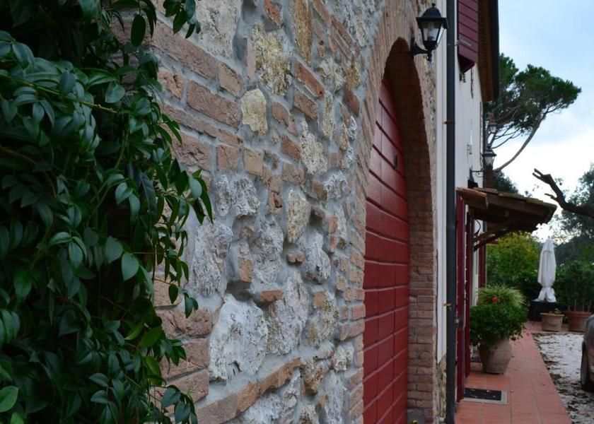 Tuscany Castagneto Carducci facilities