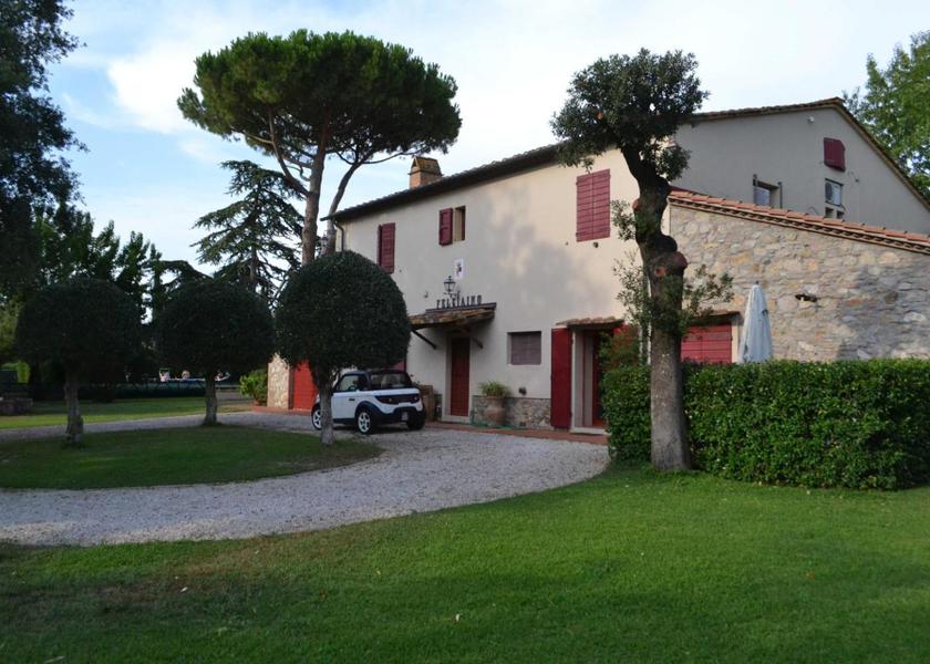 Tuscany Castagneto Carducci garden