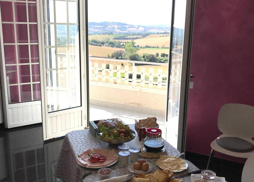 Marche Castelfidardo food and beverages