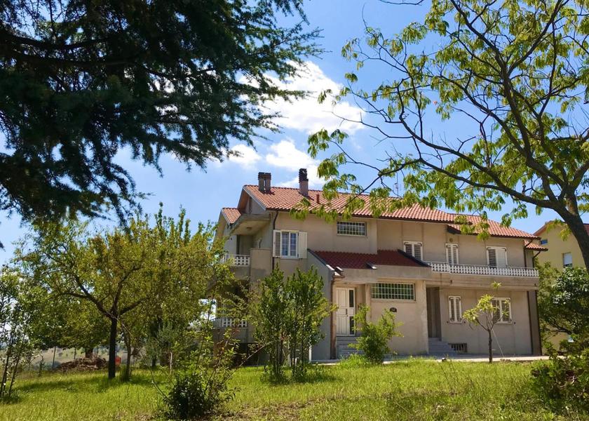 Marche Castelfidardo exterior view