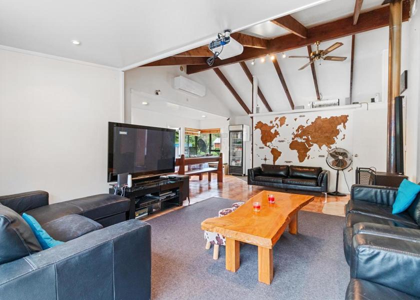 Waikato Karangahake shared lounge/tv area