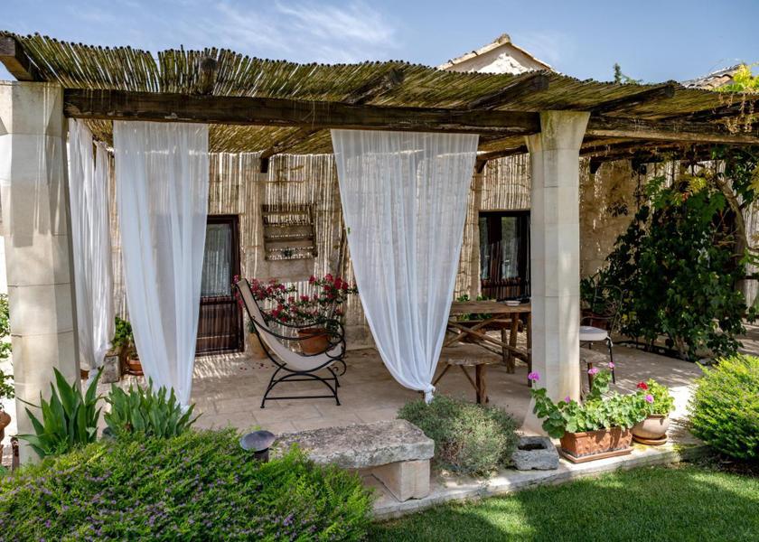 Puglia Corigliano D'Otranto garden