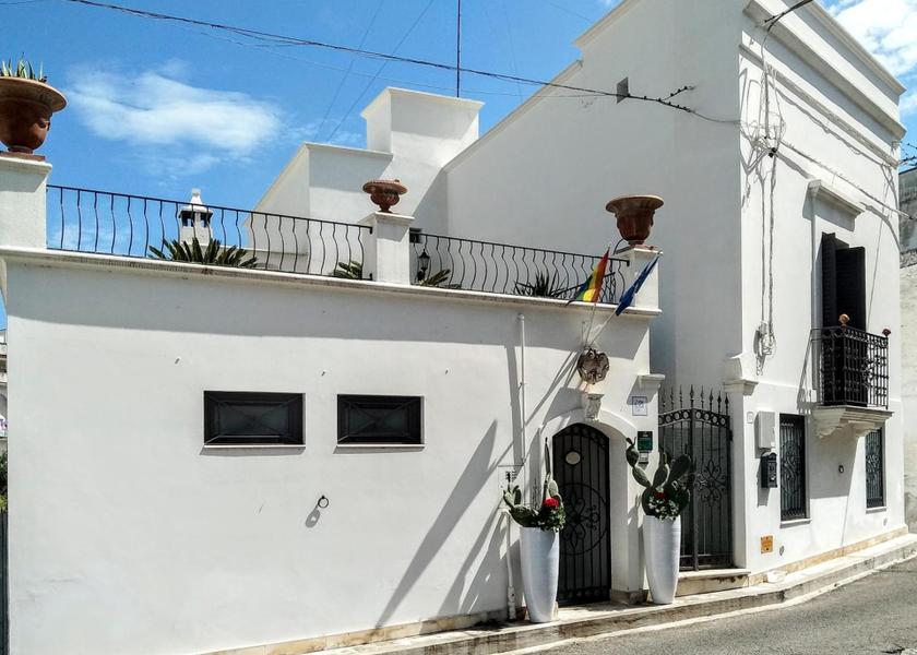Puglia Crispiano exterior view