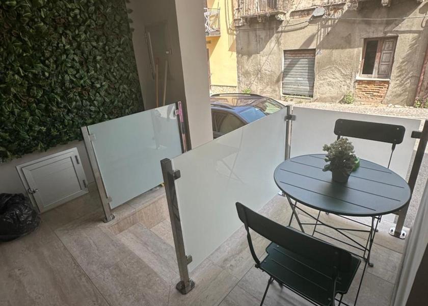 Calabria Gioia Tauro balcony/terrace